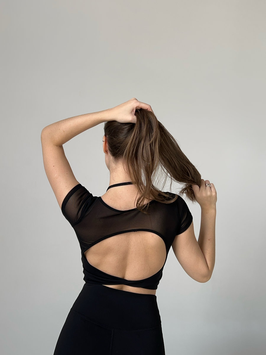 Спортивная футболка из сеточки двухслойная с открытой спиной