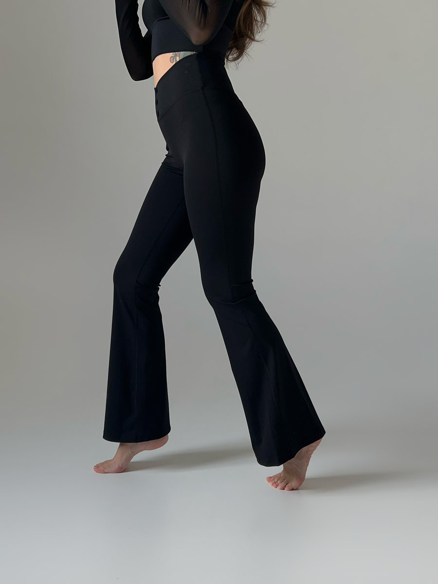 Леггинсы клеш с пуговицами спереди (Высокая посадка)