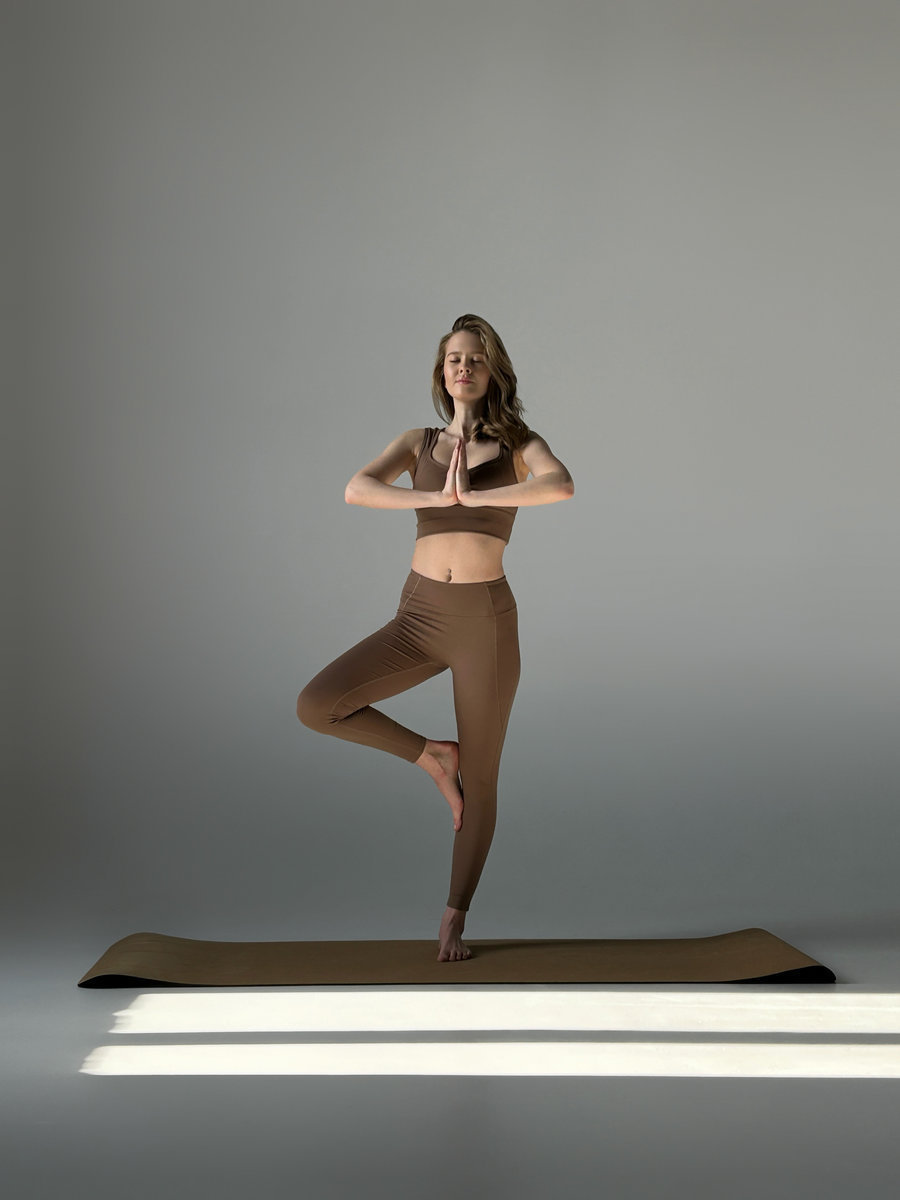 Лосины с V-образным швом средней посадки