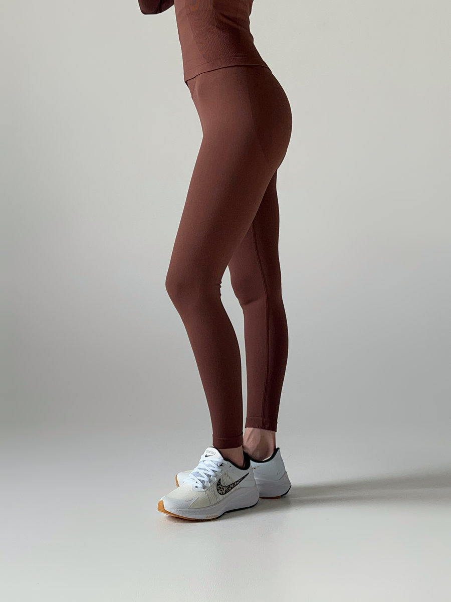 Тайтсы бесшовные с подчеркиванием ягодиц и компрессионным поясом (Высокая посадка)