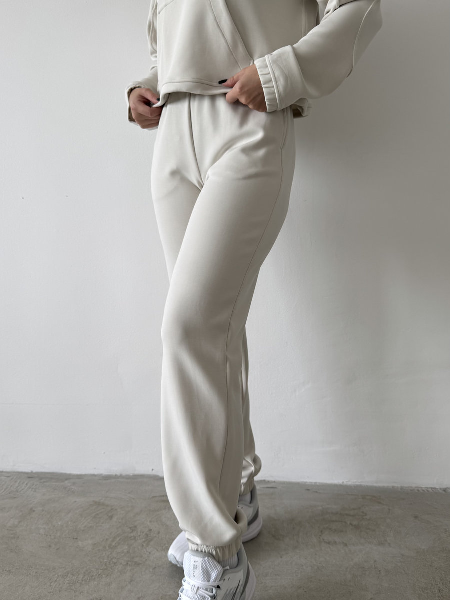 Спортивные джоггеры из модала