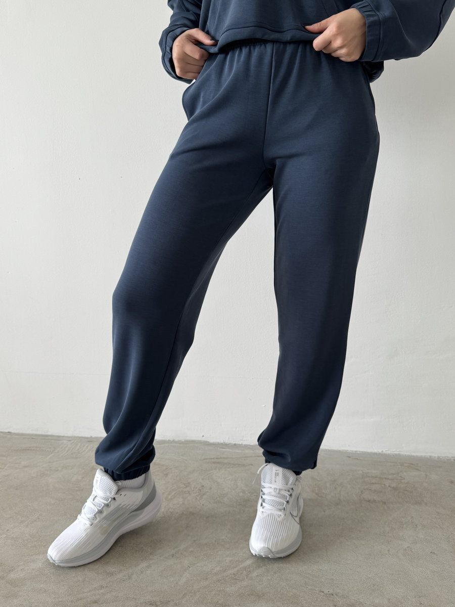 Спортивные джоггеры из модала