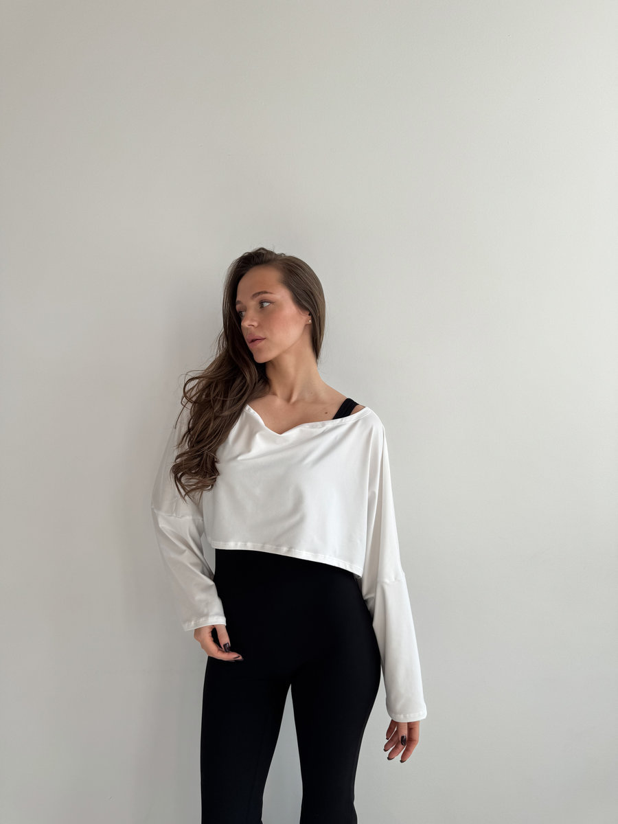 Лонгслив укороченный свободный