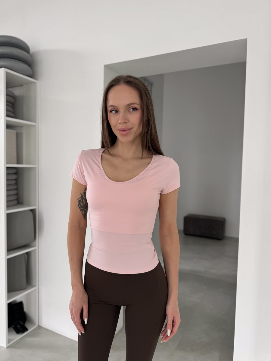 Футболка приталенная с широкой горловиной Soft Fit