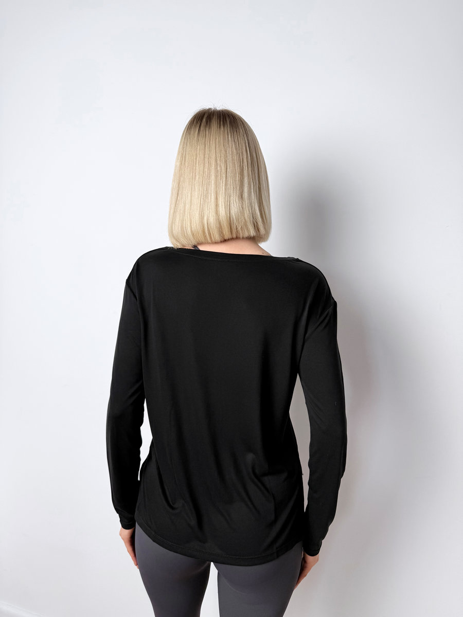 Лонгслив из вискозы с горловиной-лодочкой