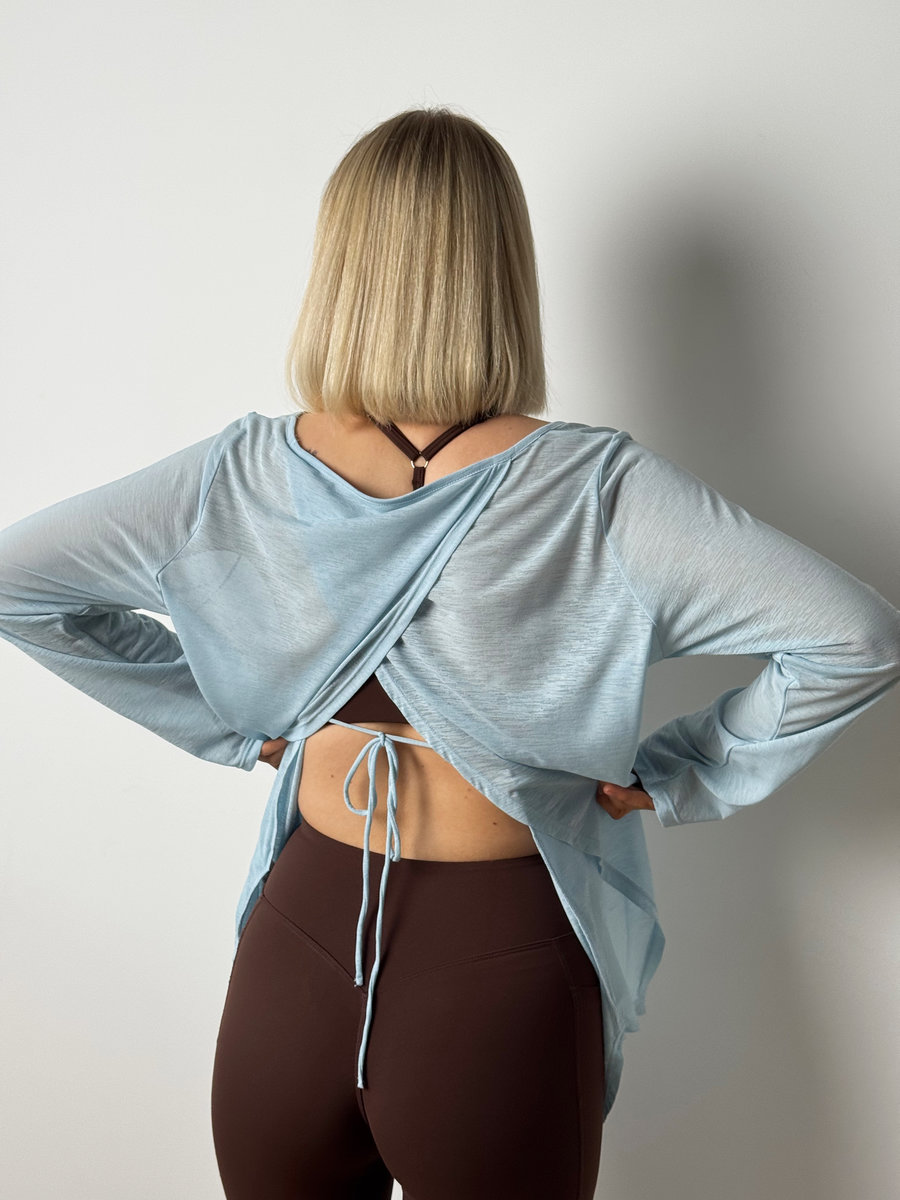 Лонгслив полупрозрачный с глубоким разрезом сзади