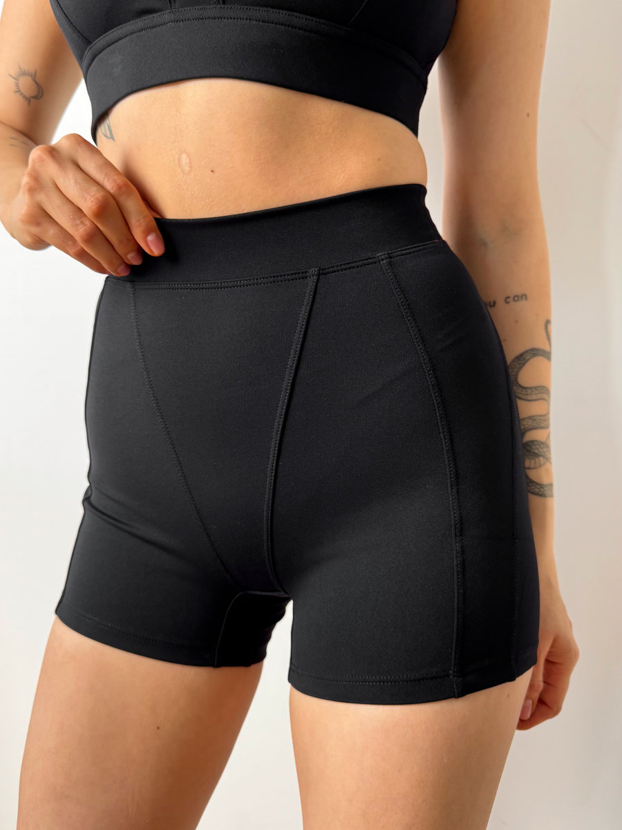 Шорты для фитнеса с акцентным контуром Modern Contour