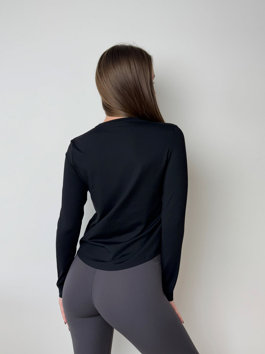 Лонгслив классический с круглой горловиной