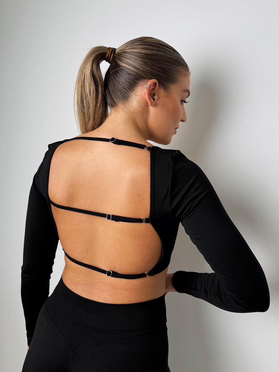 Кроп-топ с открытой спиной и регулируемыми бретелями