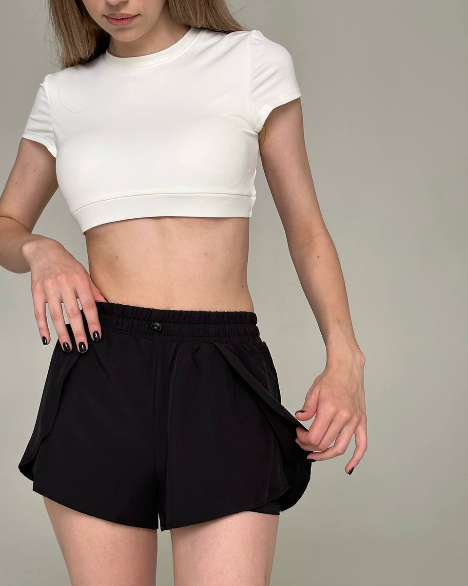 Кроп-топ с открытой спиной