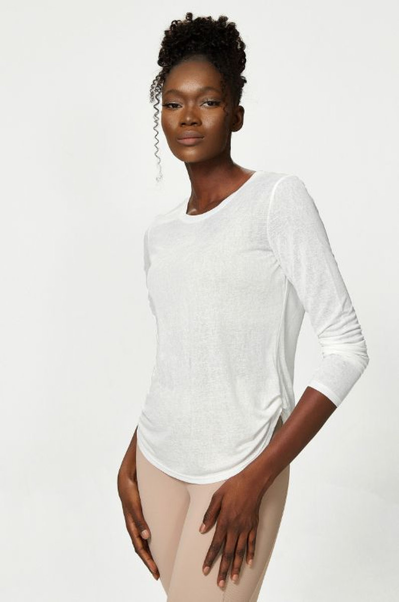 Лонгслив полупрозрачный,скругленный снизу