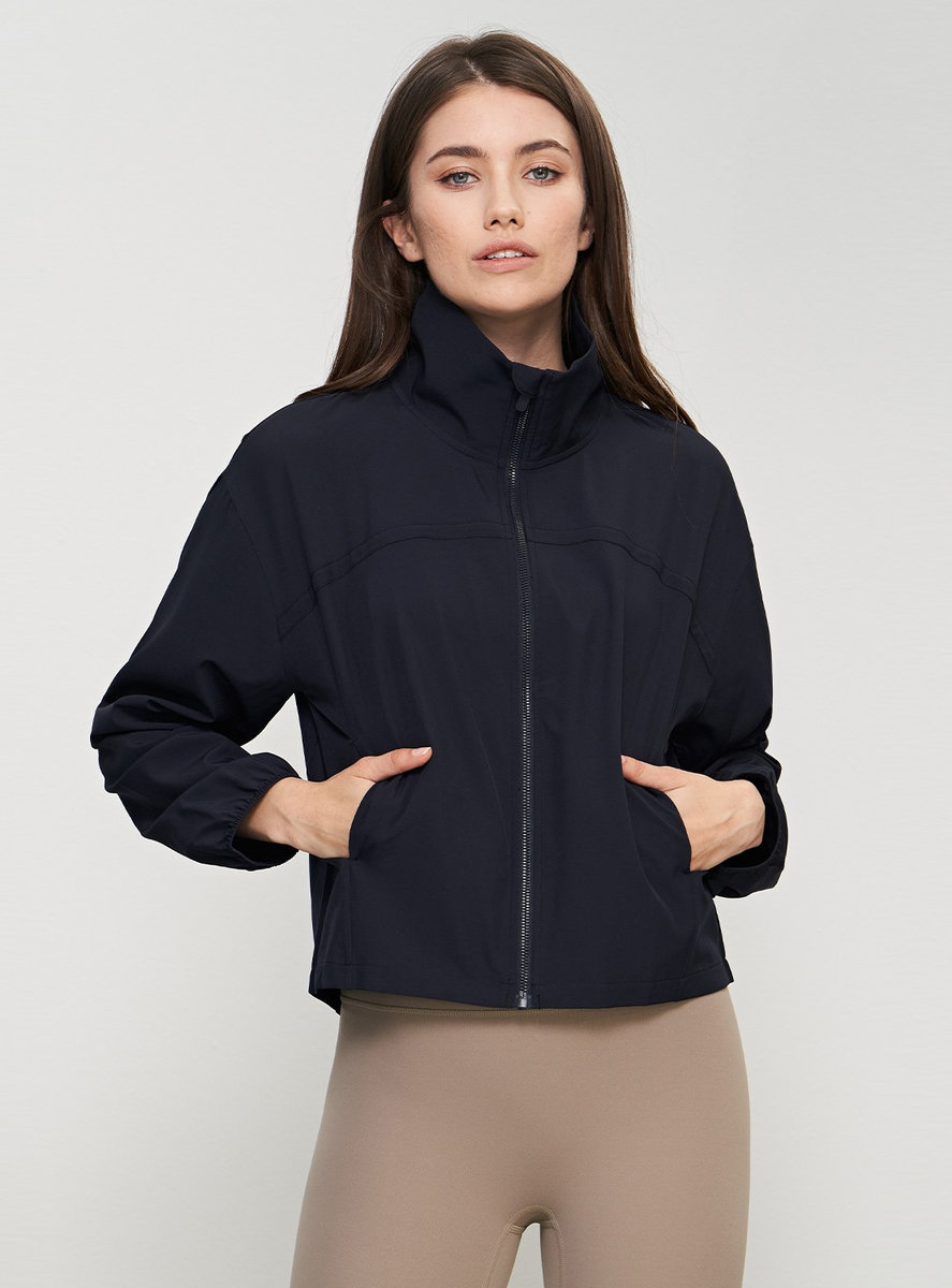 Олимпийка на замке с воротником-стойкой