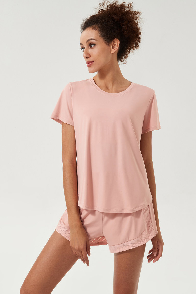 Шорты, декорированные перфорацией для фитнеса