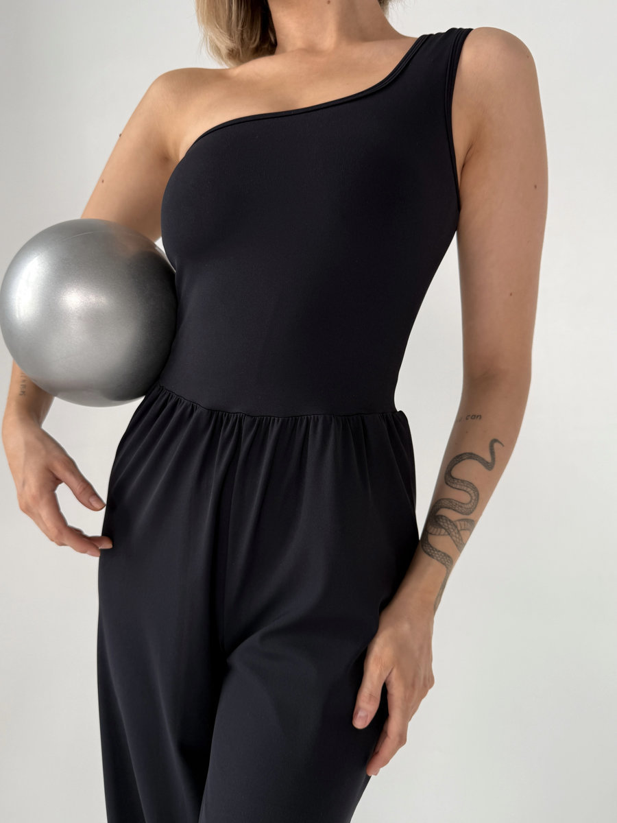 Комбинезон на одно плечо