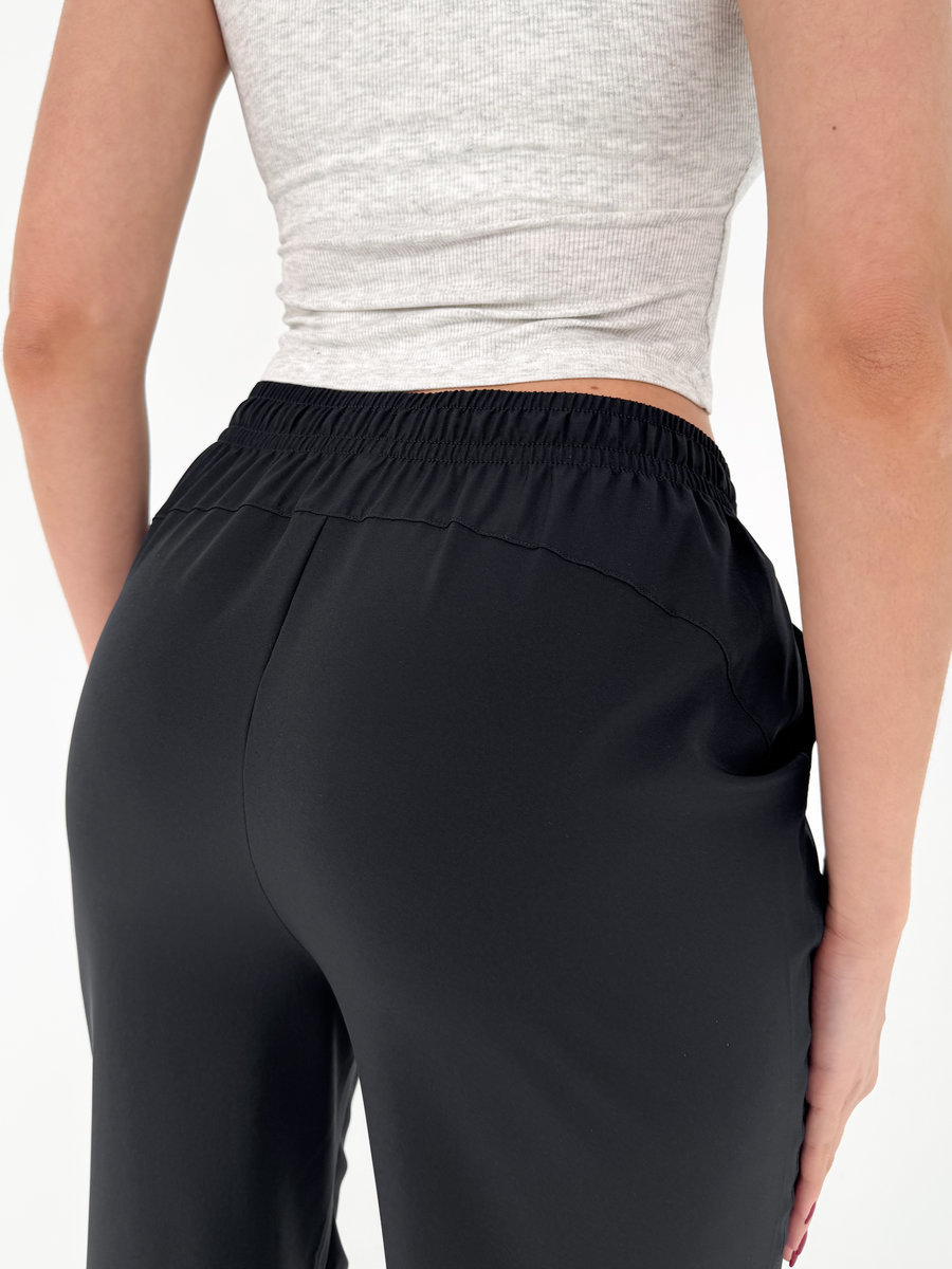 Широкие спортивные брюки со сборкой на коленях