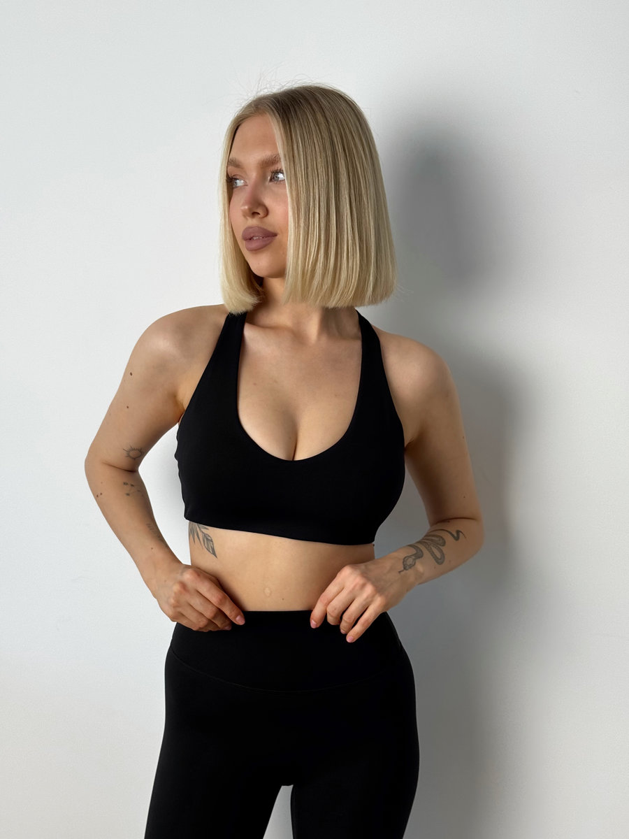 Топ с открытыми лопатками и фиксированными бретелями