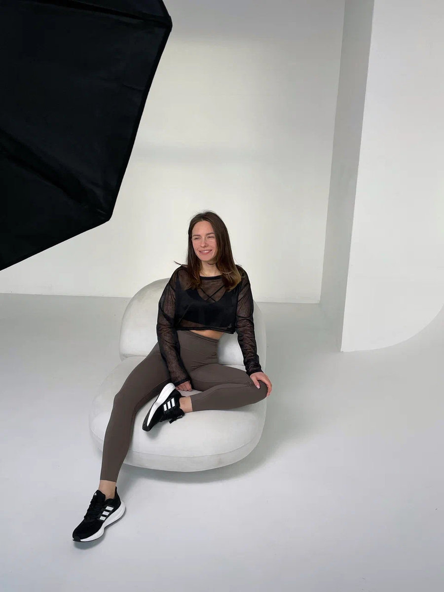 Лонгслив полупрозрачный укороченный