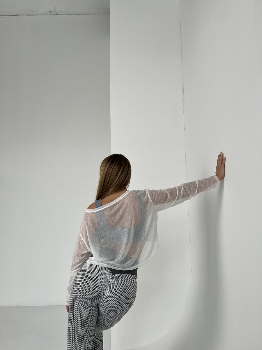 Лонгслив полупрозрачный укороченный