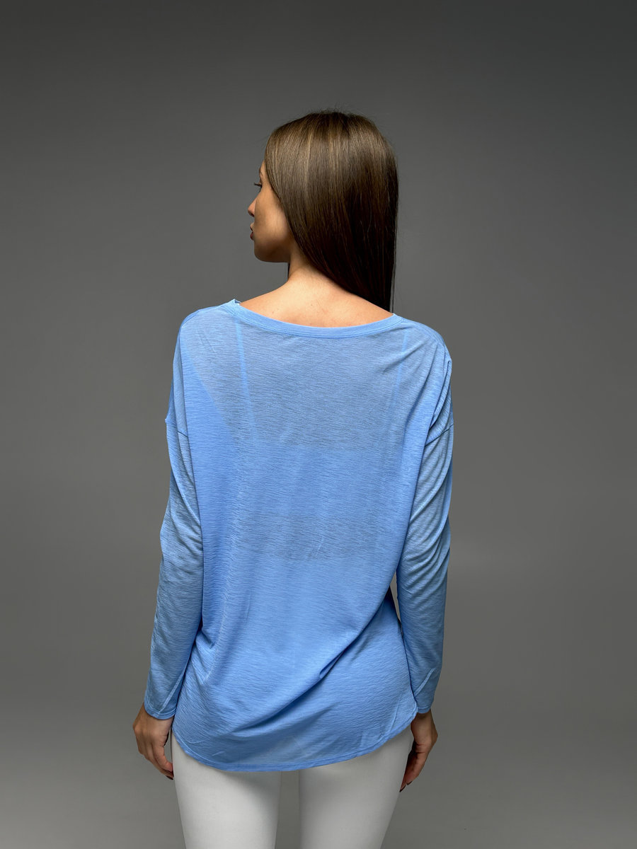 Лонгслив полупрозрачный с разрезом спереди