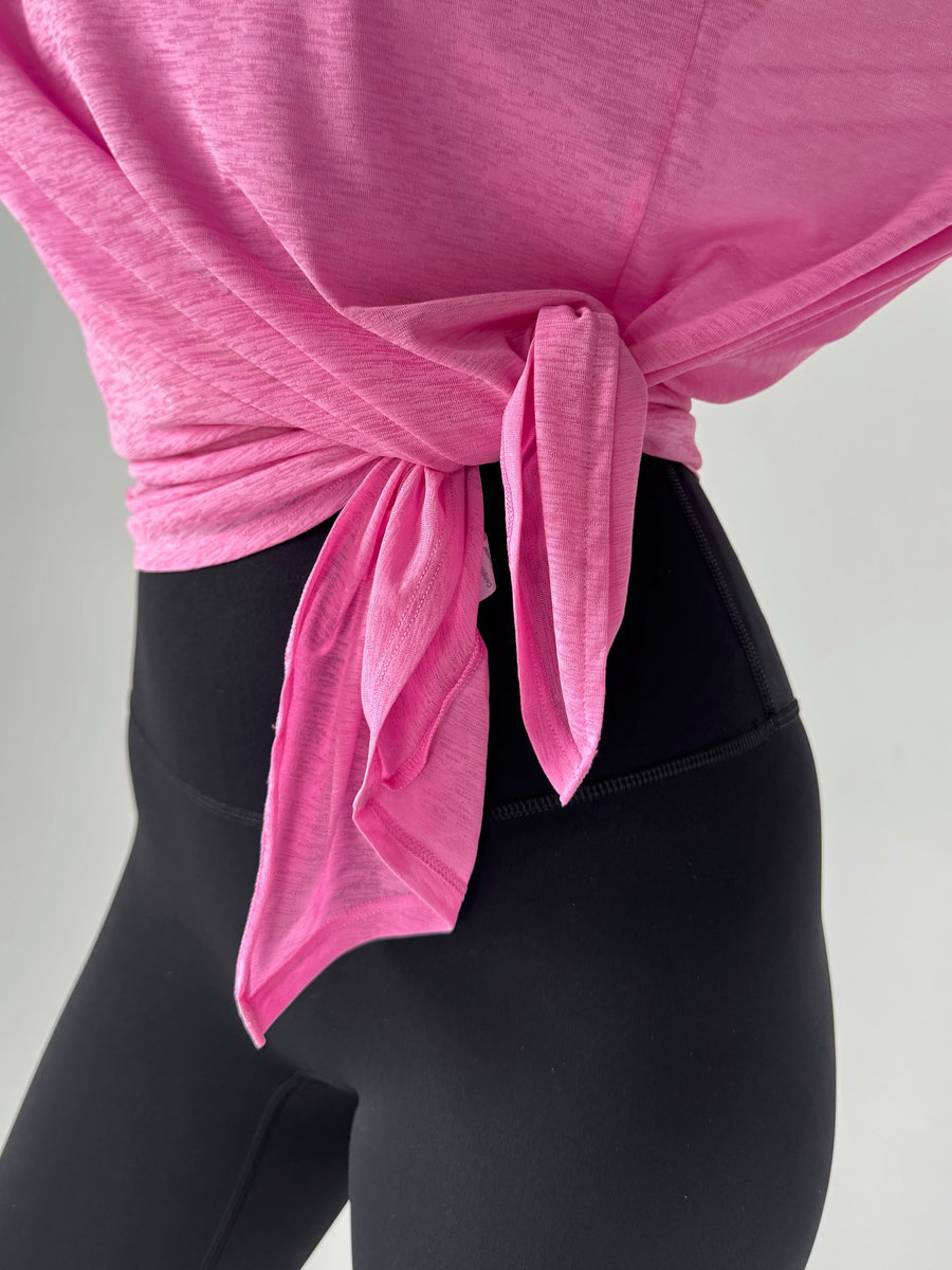 Лонгслив полупрозрачный с разрезом спереди