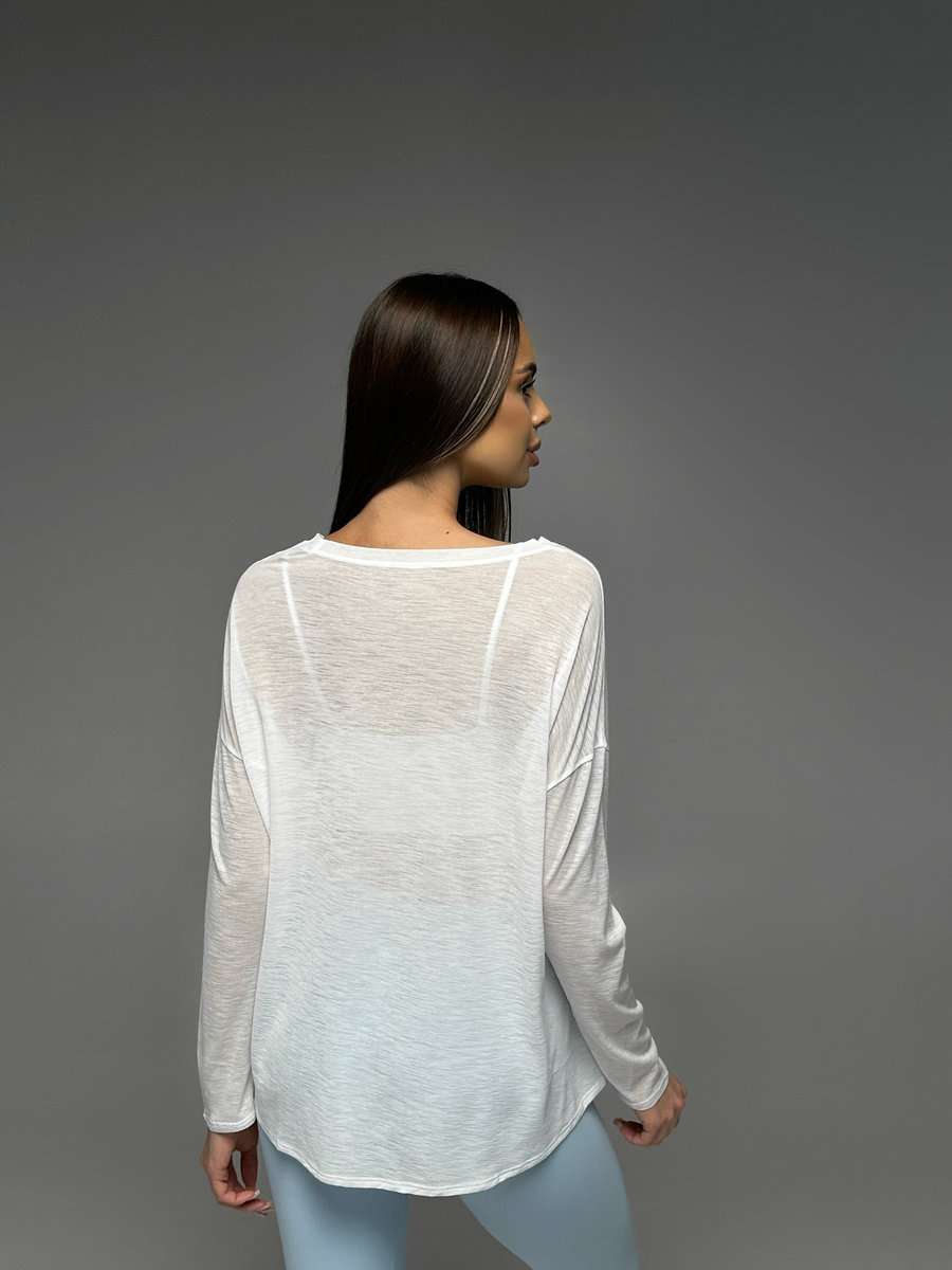 Лонгслив полупрозрачный с разрезом спереди
