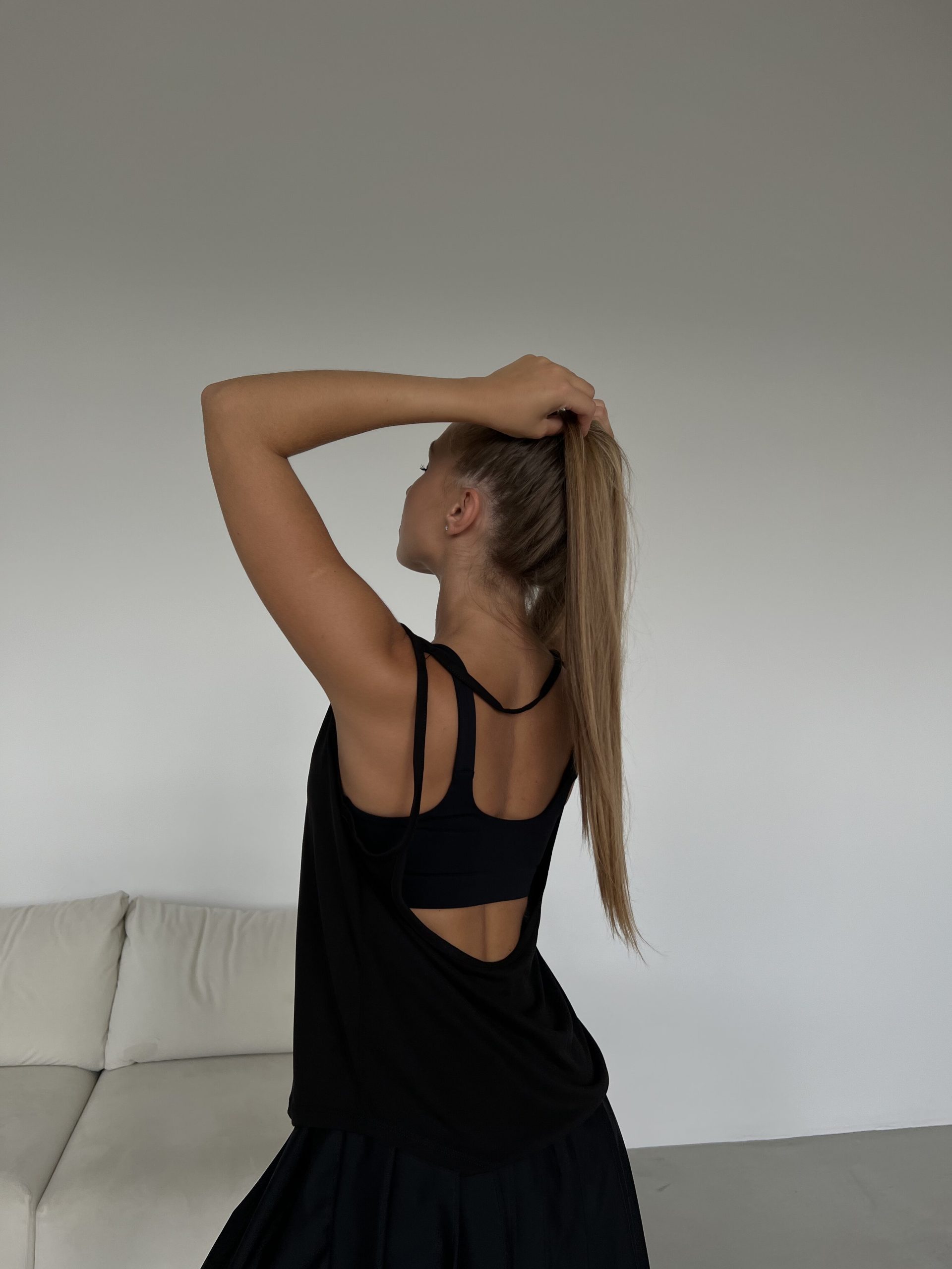 Майка свободная с открытой спинкой для фитнеса