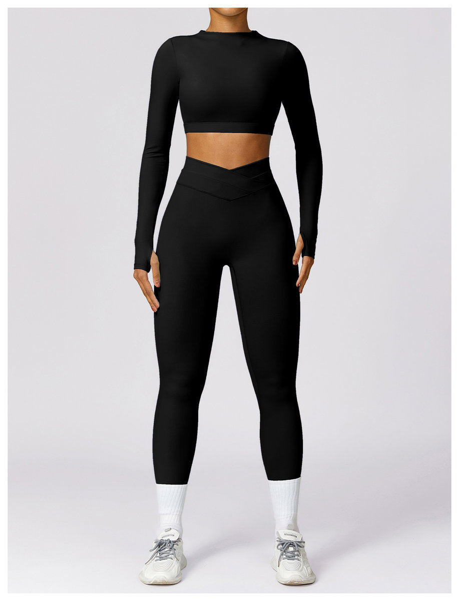 Кроп-топ с открытой спиной и длинным рукавом