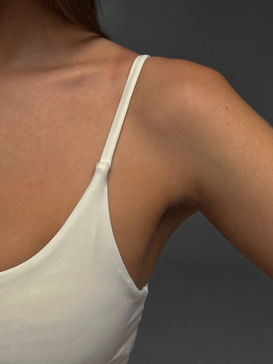 Топ c тонкими бретелями (Без застежки)