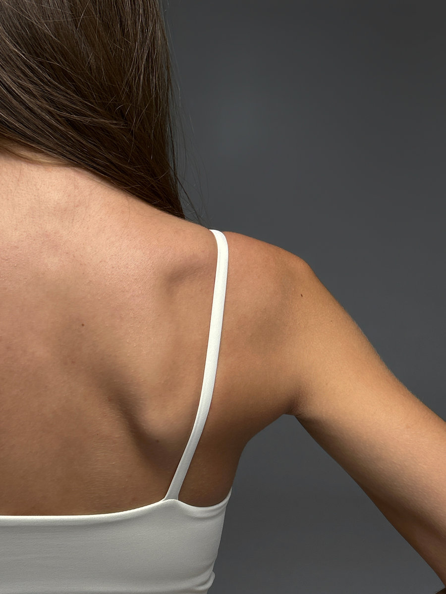 Топ c тонкими бретелями (Без застежки)