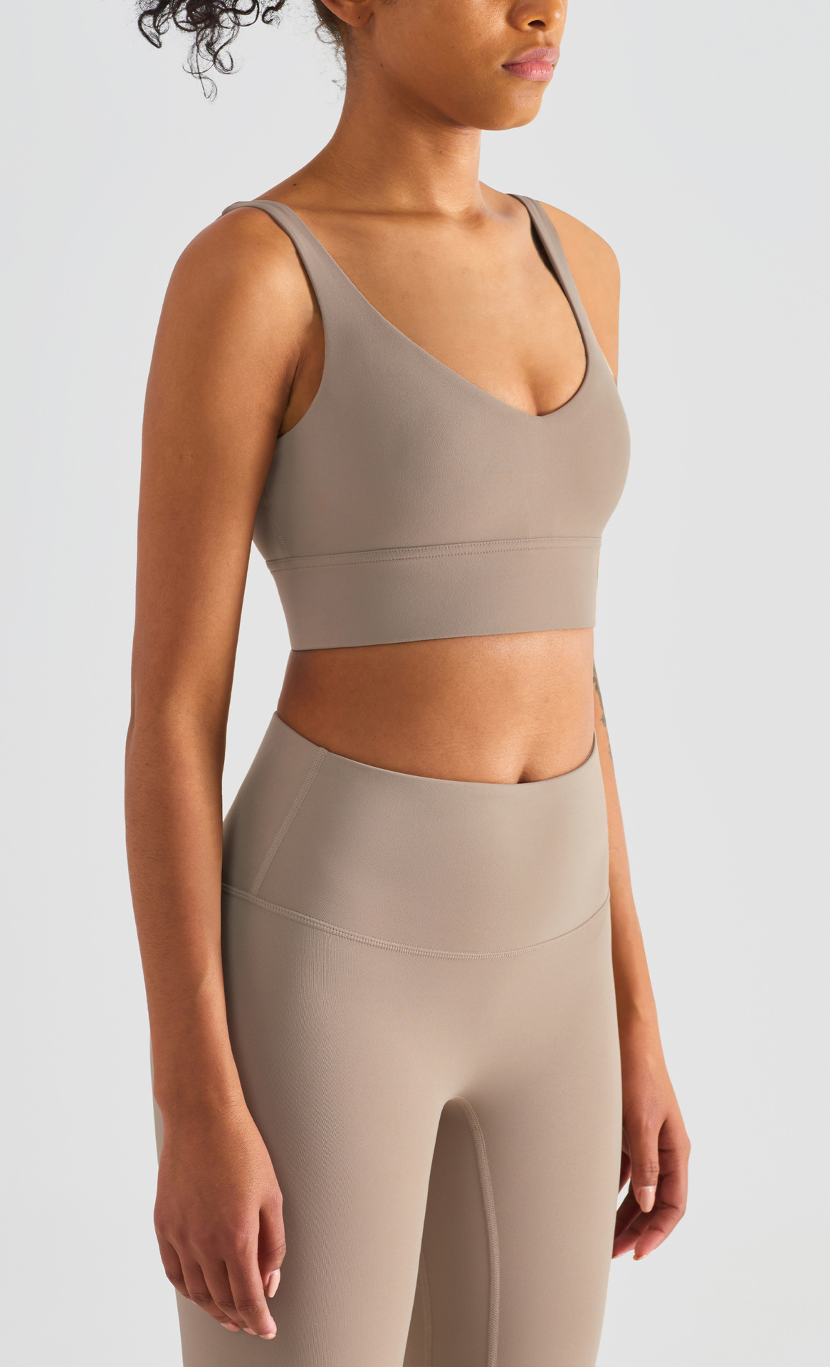 Топ простой удлиненный с глубоким вырезом на спине (Без застежки)