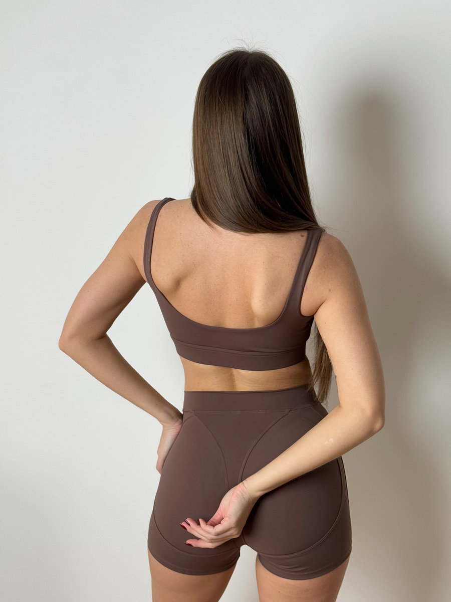 Топ Modern Contour с глубоким вырезом на спине