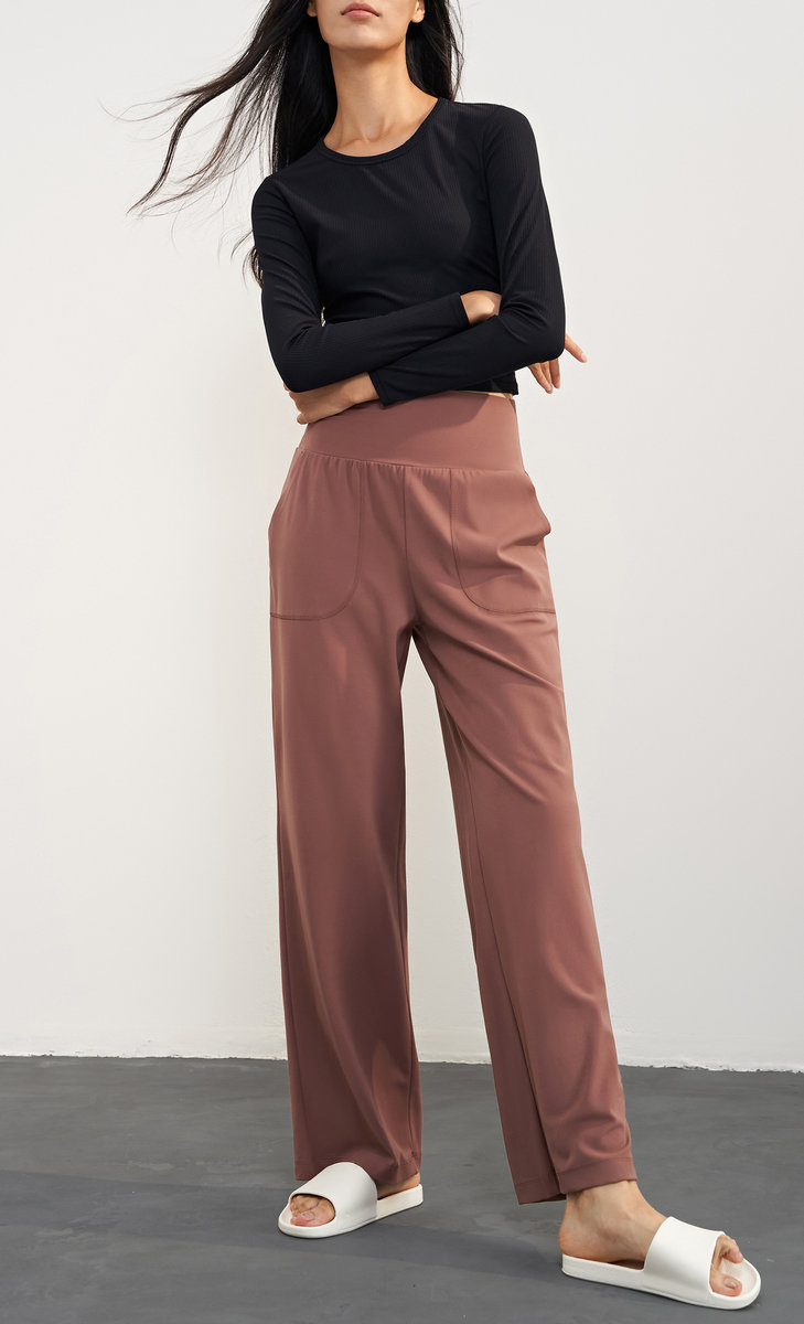 Лонгслив спортивный со сборкой по бокам