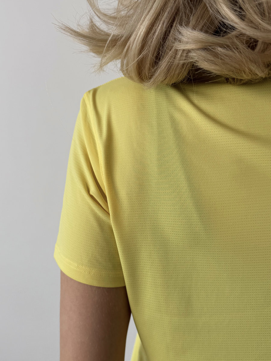 Классическая футболка со скругленным низом