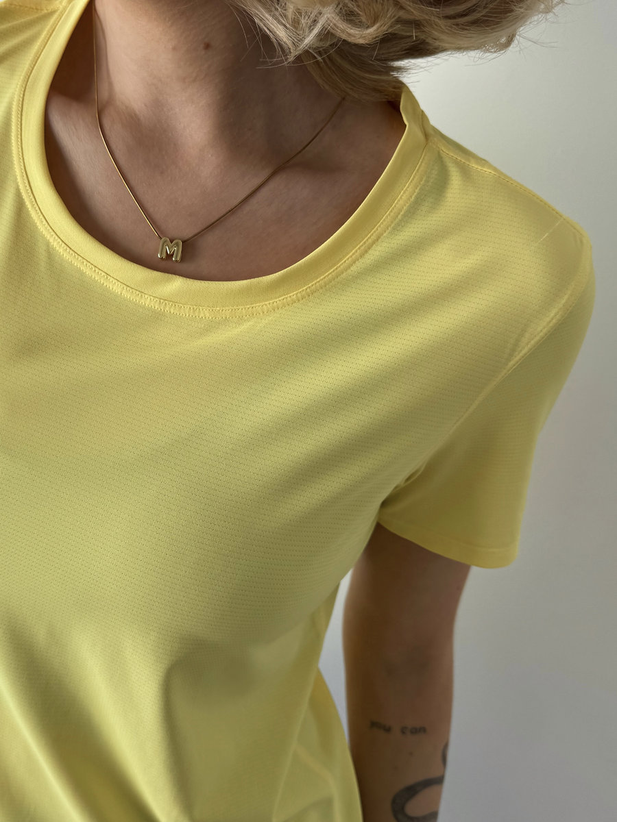 Классическая футболка со скругленным низом