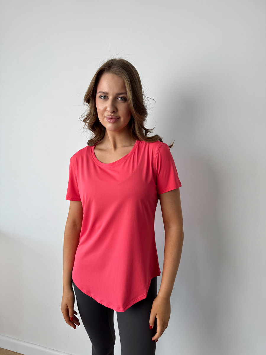 Классическая футболка со скругленным низом