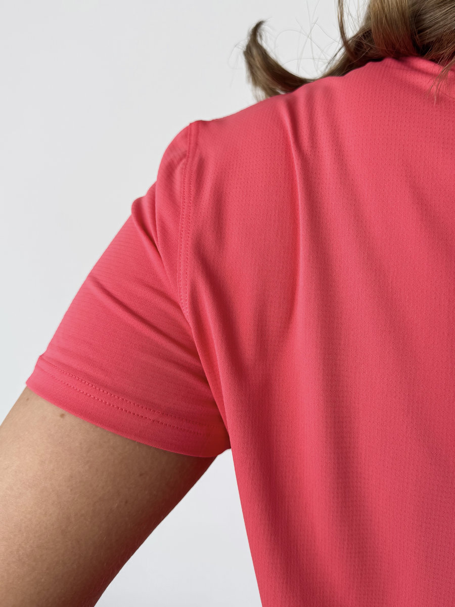 Классическая футболка со скругленным низом