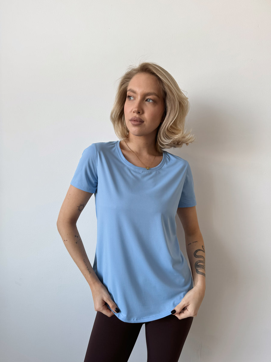 Классическая футболка со скругленным низом