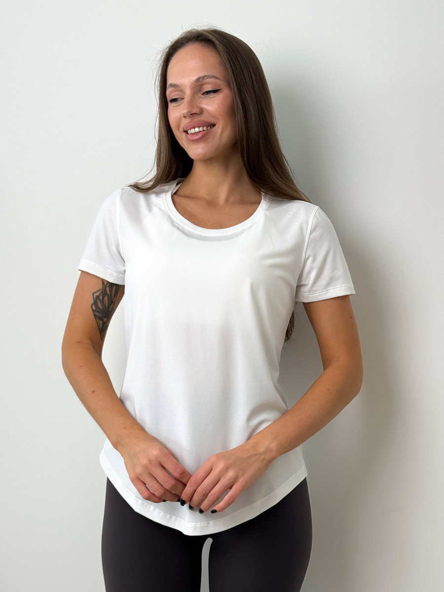 Классическая футболка со скругленным низом