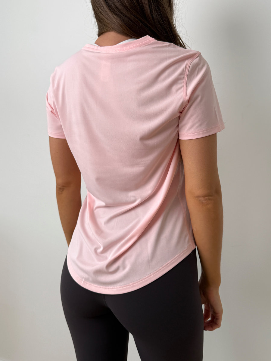 Классическая футболка со скругленным низом