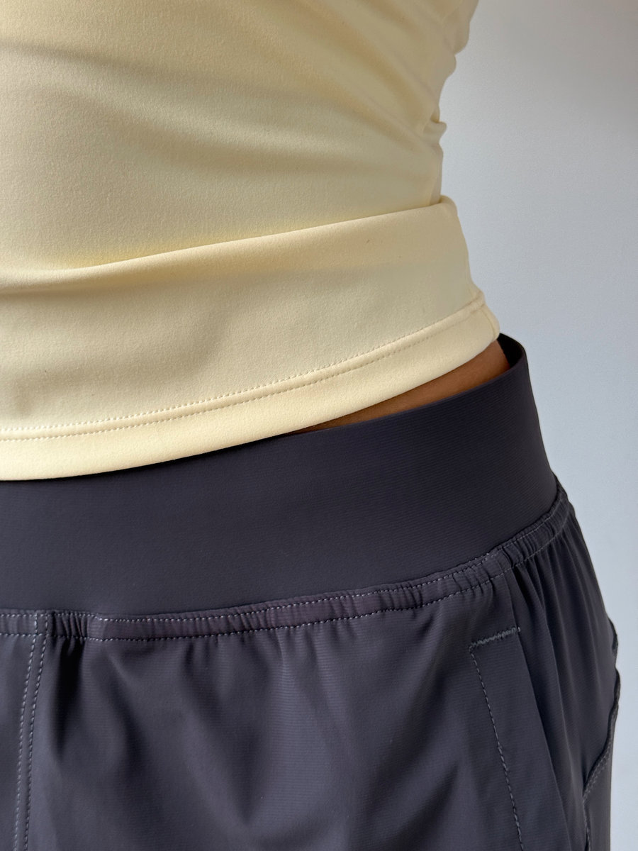 Брюки спортивные с молниями снизу