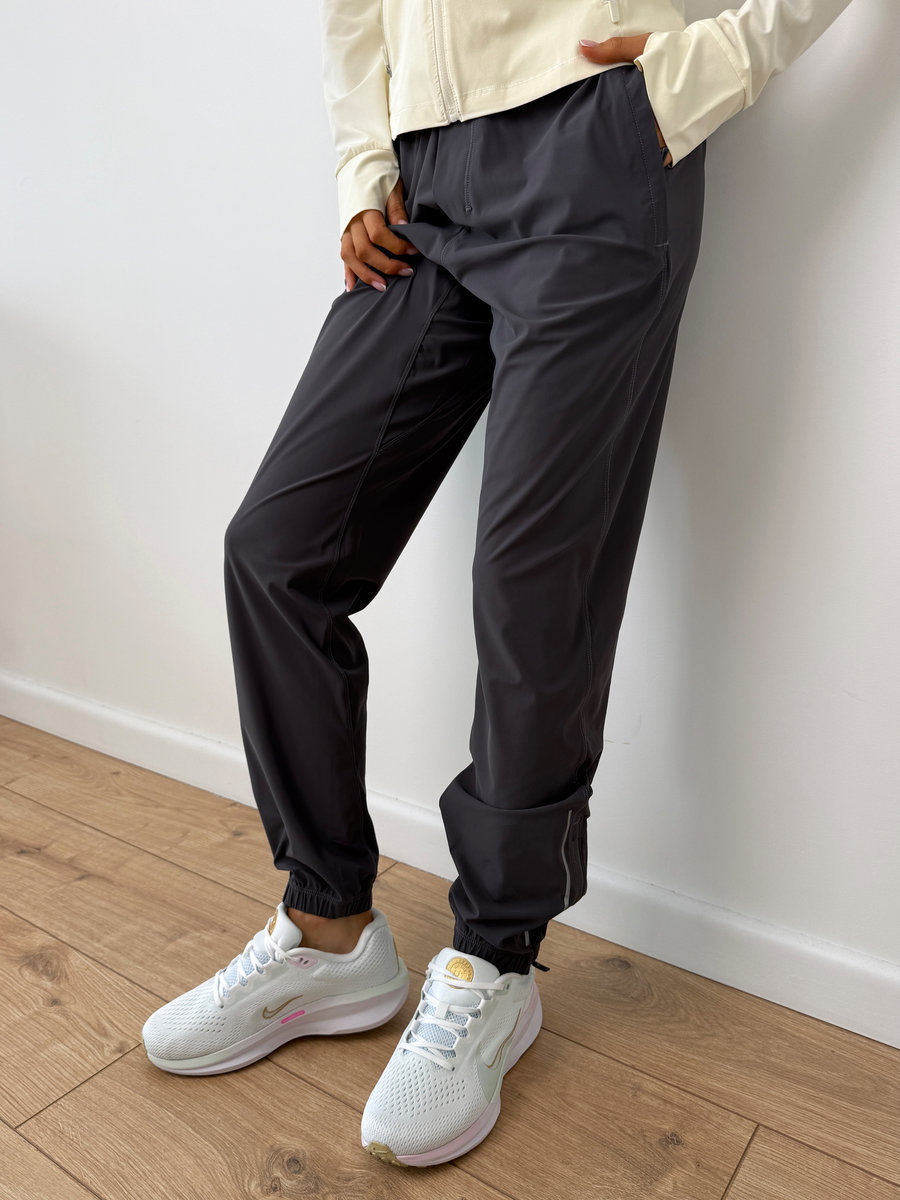 Брюки спортивные с молниями снизу