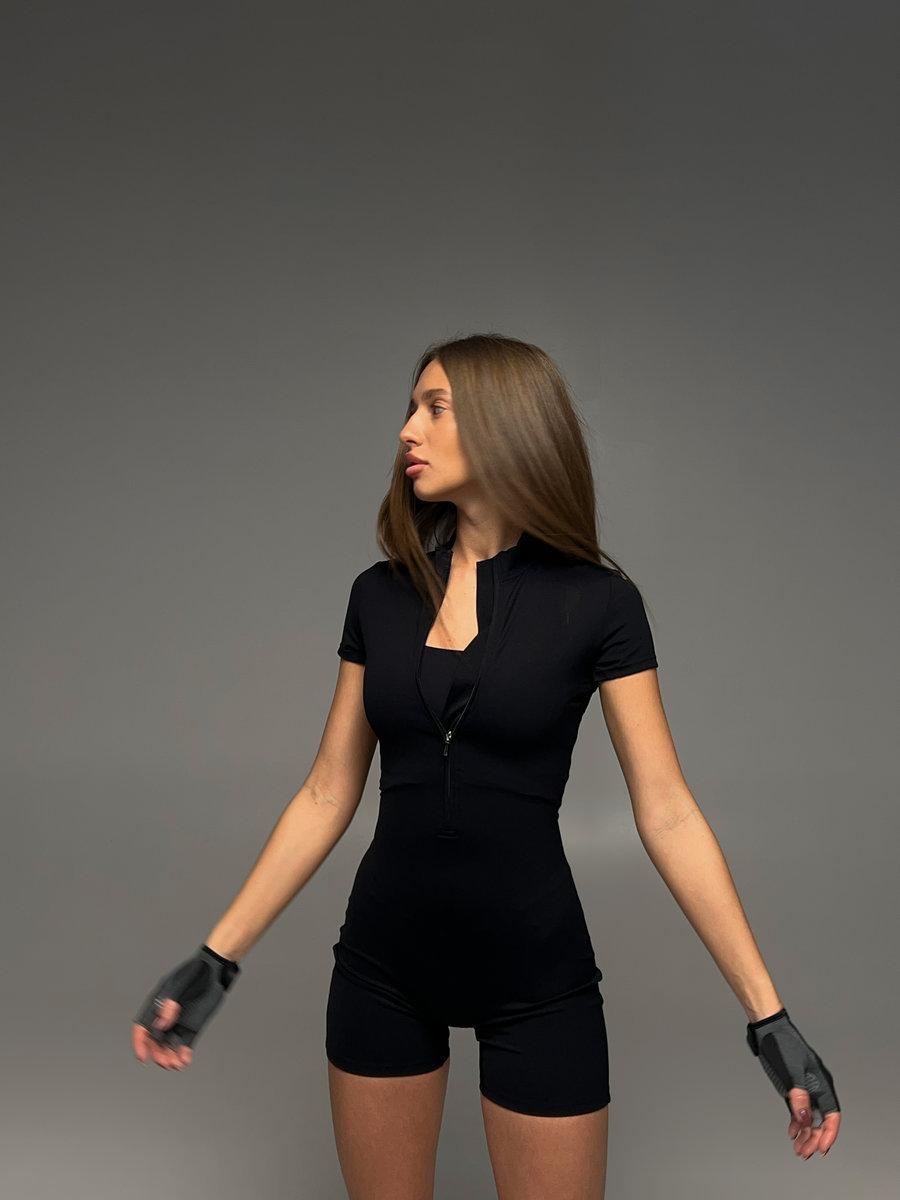 Комбинезон на замочке укороченный с короткими рукавами