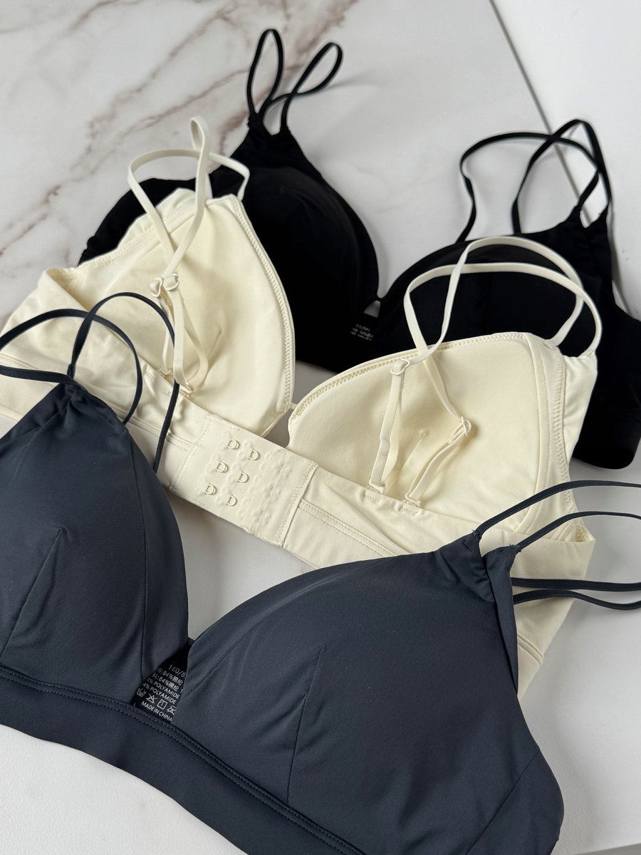 Бра Skin с отверстием в зоне декольте