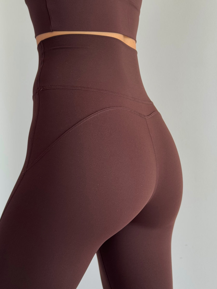 Легинсы с моделиющими линиями и лазерным срезом (Высокая посадка)