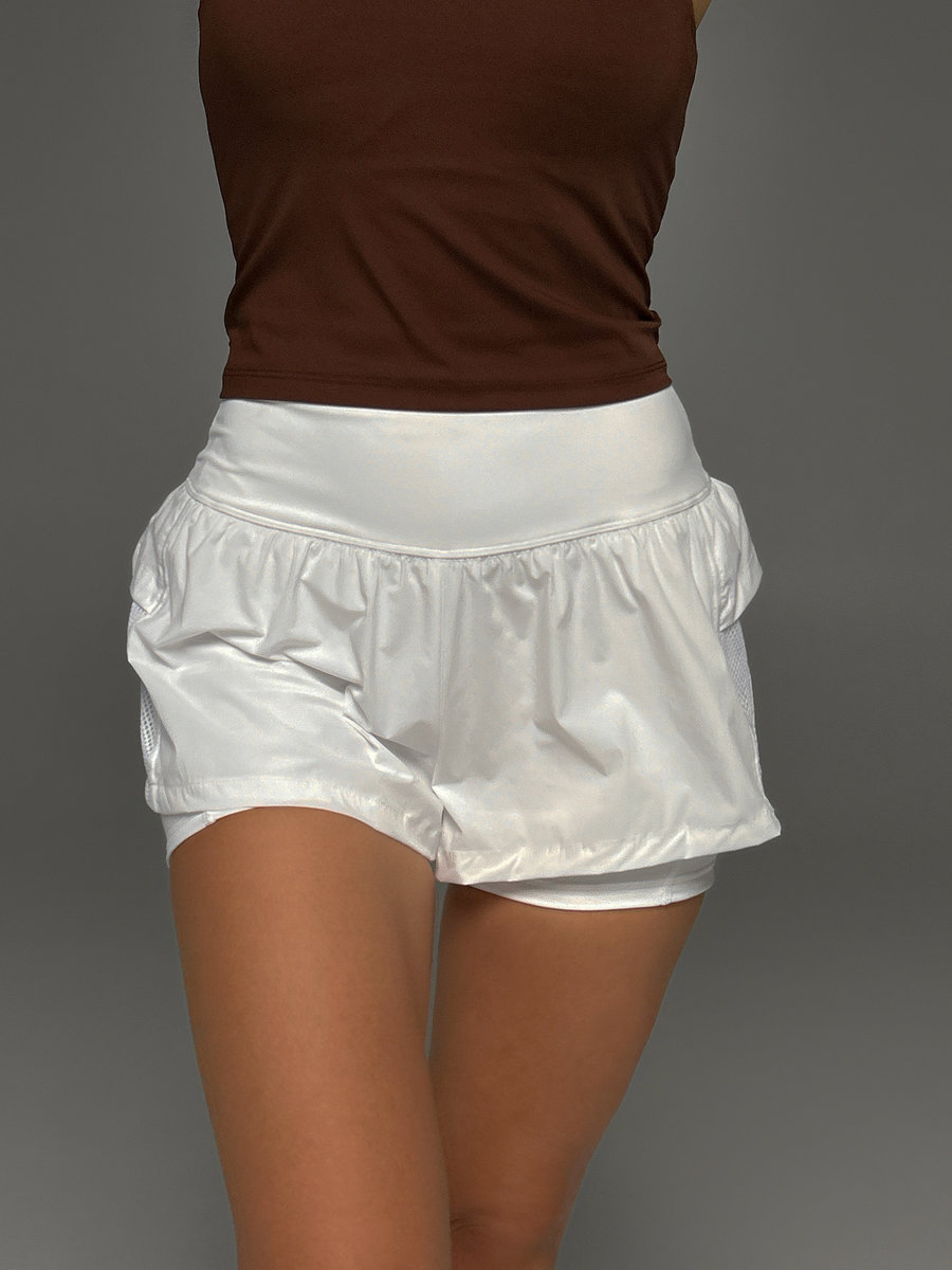 Шорты белые с удлиненным подкладом  для фитнеса SHINE