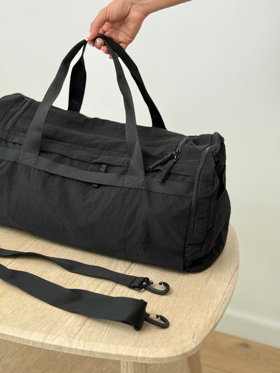 Сумка спортивная водонепроницаемая цилиндрической формы (Черная)