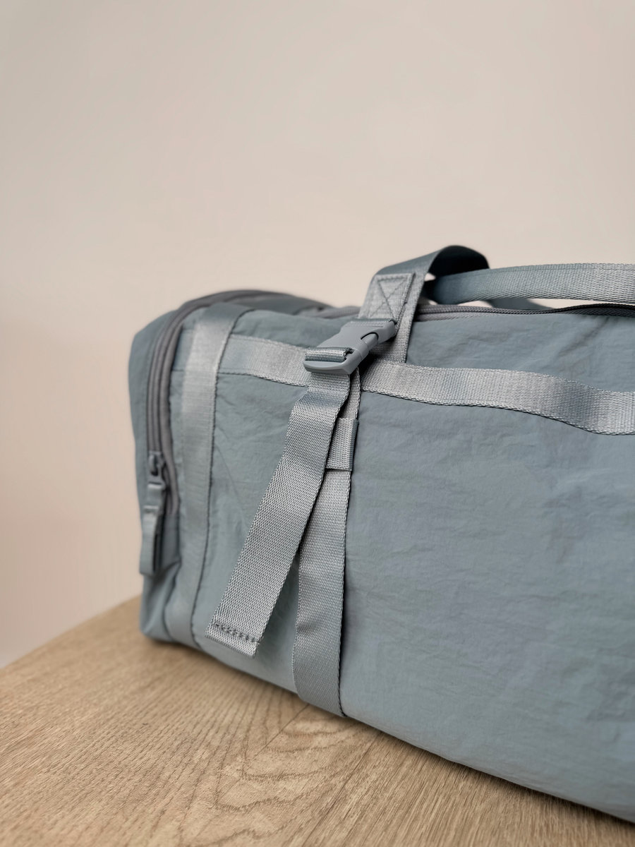 Сумка спортивная водонепроницаемая цилиндрической формы (Голубая)