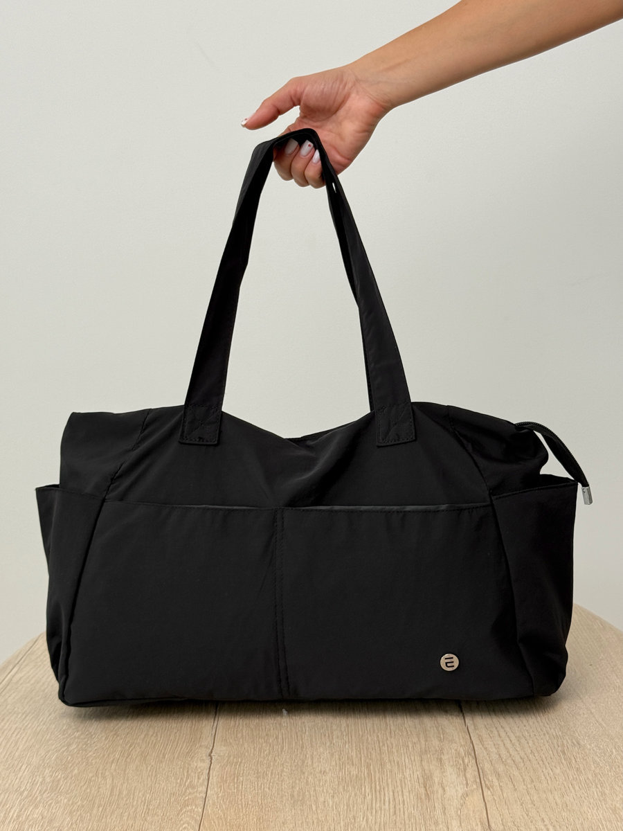 Вместительная женская сумка  (Черная)