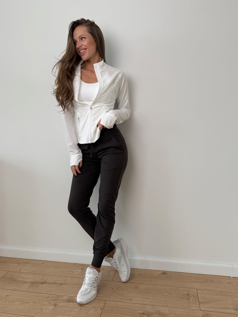 Спортивные брюки-джоггеры со шнурком на талии