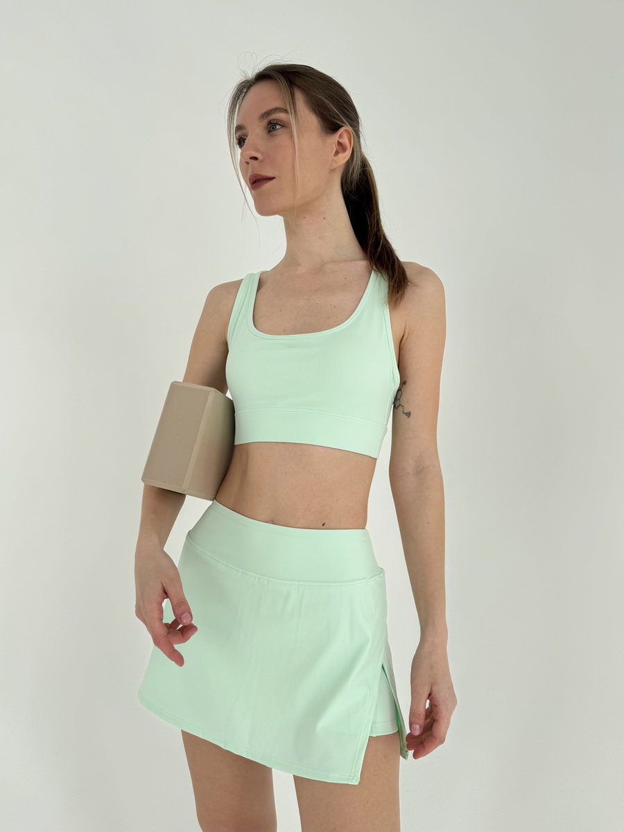 Спортивный топ с хорошей поддержкой, вырезом-капелькой на спине (Без застежки)